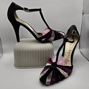 Nine West T‑Strap Velvet Fan Heels – Size 7